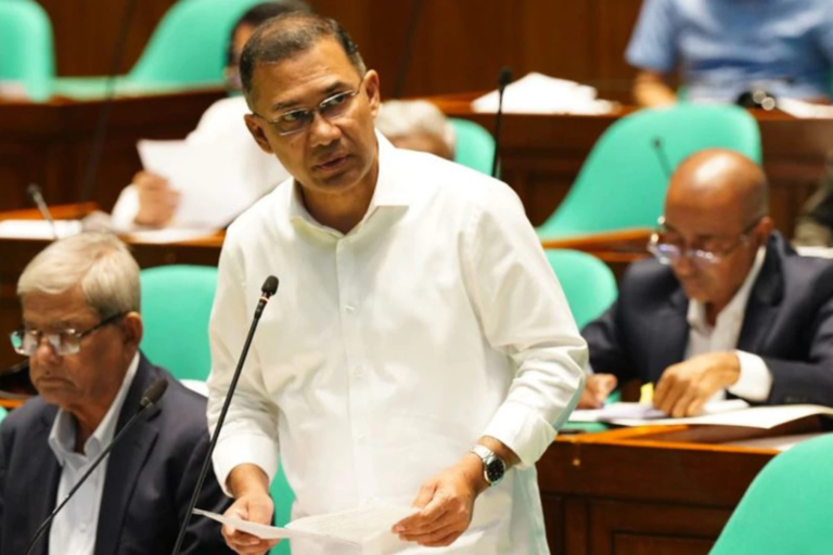 ৫ জেলায় পরীক্ষামূলকভাবে চালু হচ্ছে ‘ই-হেলথ কার্ড’ সেবা প্রধানমন্ত্রী