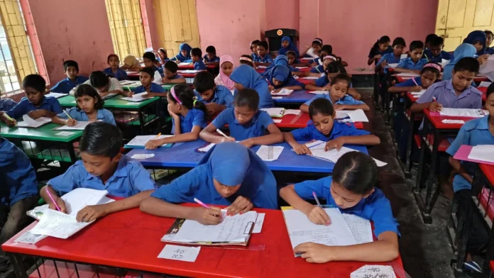বোদায় সরকারি প্রাথমিক বিদ্যালয়ে পরীক্ষার ফি নেওয়ার অভিযোগ