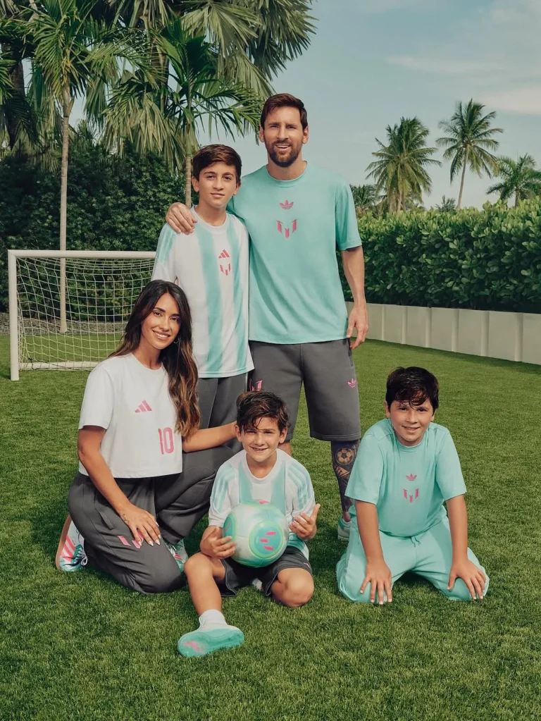 Lionel Messi with his mother and wife after retirement announcement